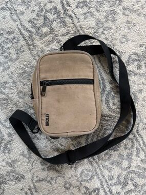 BRIXLEY Crossbody Bag